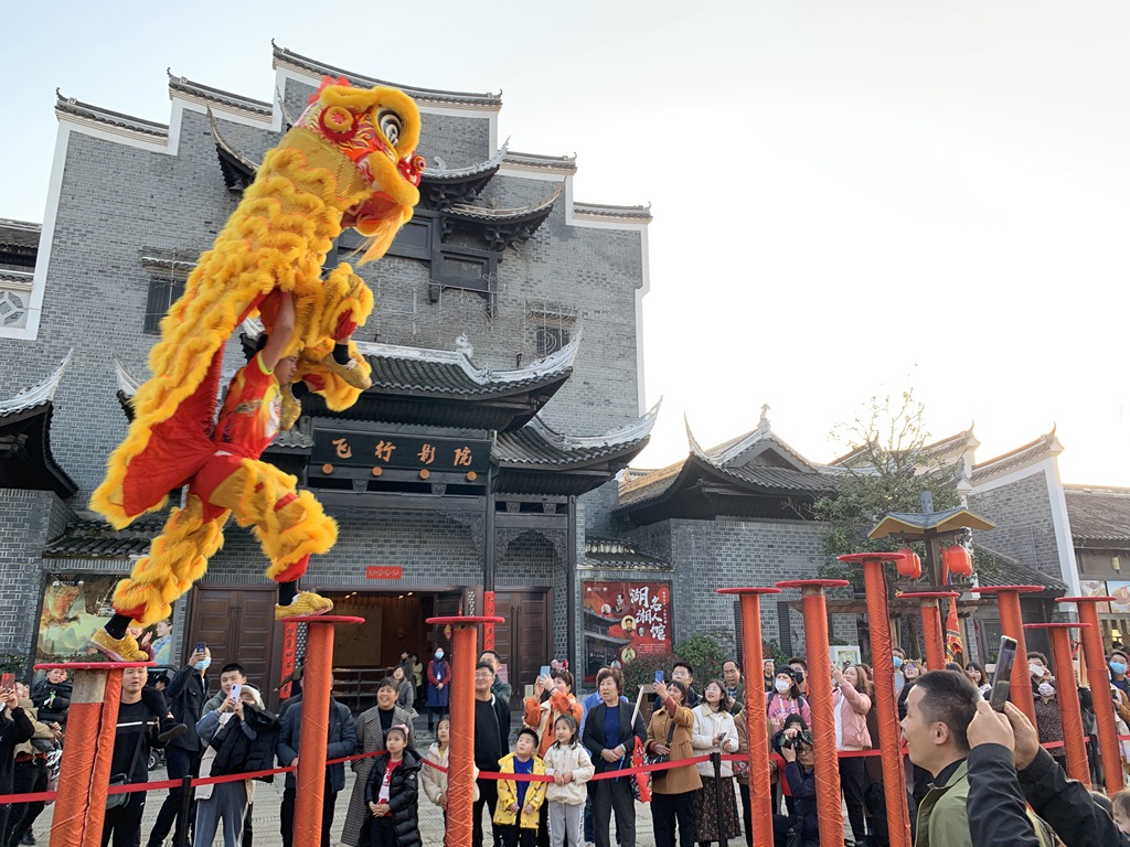 梅花桩狮